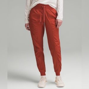 Lululemon size 8 full length unlined dance studio jogger